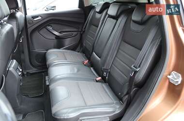 Внедорожник / Кроссовер Ford Kuga 2013 в 