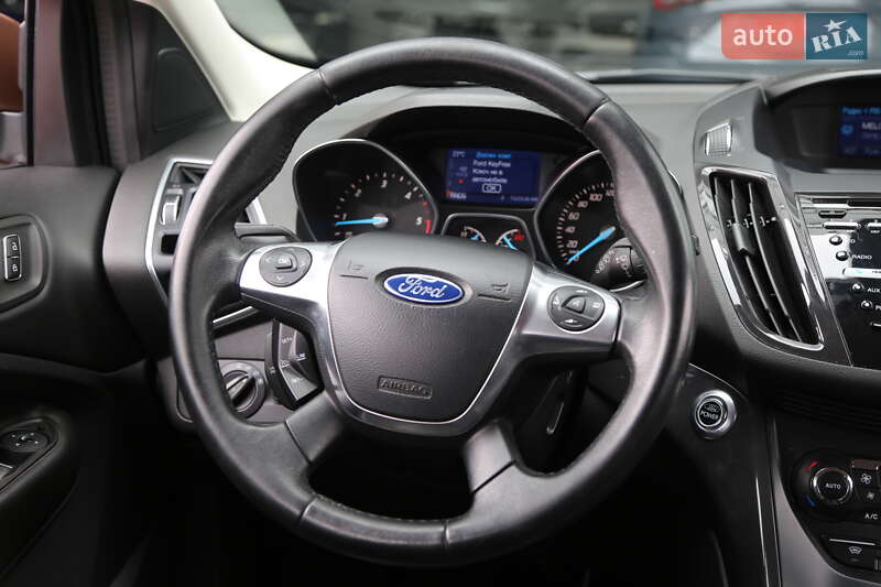 Внедорожник / Кроссовер Ford Kuga 2013 в Киеве