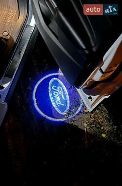 Внедорожник / Кроссовер Ford Kuga 2018 в 