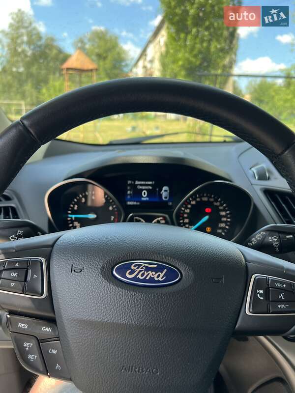 Внедорожник / Кроссовер Ford Kuga 2018 в Полтаве
