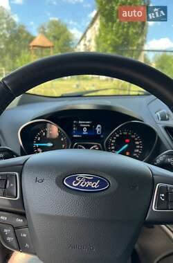 Внедорожник / Кроссовер Ford Kuga 2018 в 