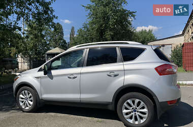 Внедорожник / Кроссовер Ford Kuga 2012 в 