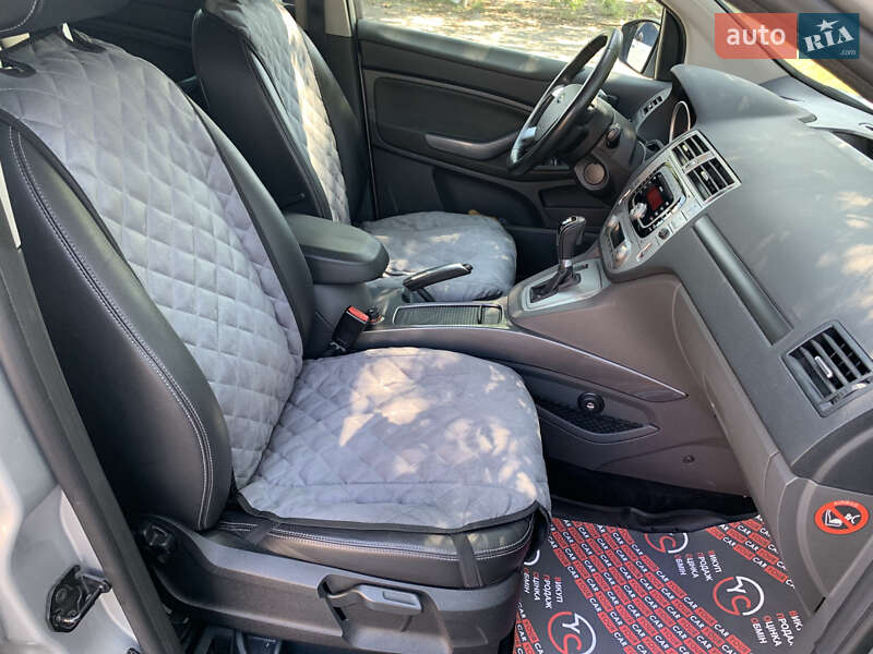 Внедорожник / Кроссовер Ford Kuga 2012 в Киеве