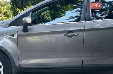 Внедорожник / Кроссовер Ford Kuga 2011 в 