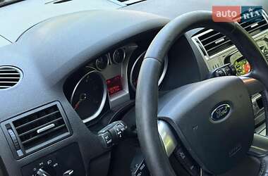 Внедорожник / Кроссовер Ford Kuga 2011 в 