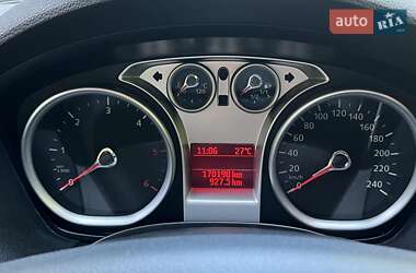 Внедорожник / Кроссовер Ford Kuga 2011 в 