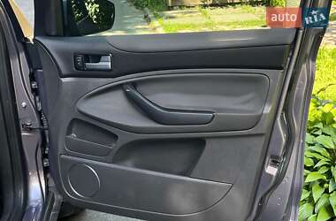 Внедорожник / Кроссовер Ford Kuga 2011 в 