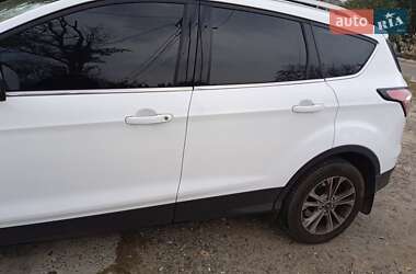 Внедорожник / Кроссовер Ford Kuga 2019 в 