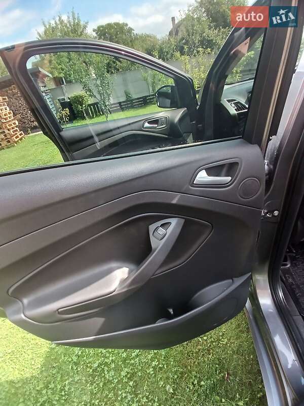 Внедорожник / Кроссовер Ford Kuga 2013 в Луцке