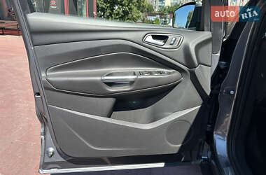 Внедорожник / Кроссовер Ford Kuga 2014 в 
