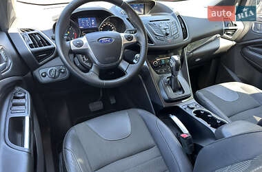 Внедорожник / Кроссовер Ford Kuga 2014 в 