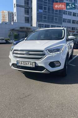 Позашляховик / Кросовер Ford Kuga 2019 в Бучі