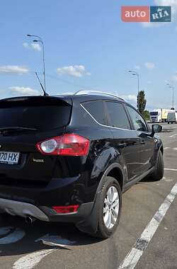 Внедорожник / Кроссовер Ford Kuga 2012 в 