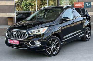Внедорожник / Кроссовер Ford Kuga 2017 в 