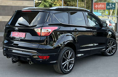 Внедорожник / Кроссовер Ford Kuga 2017 в 
