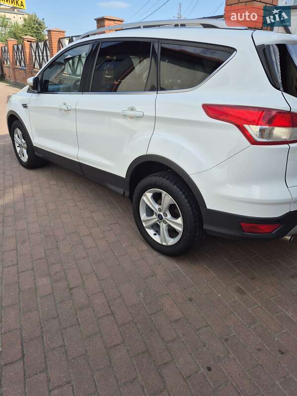 Внедорожник / Кроссовер Ford Kuga 2015 в Ивано-Франковске