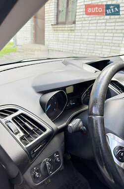 Внедорожник / Кроссовер Ford Kuga 2014 в 