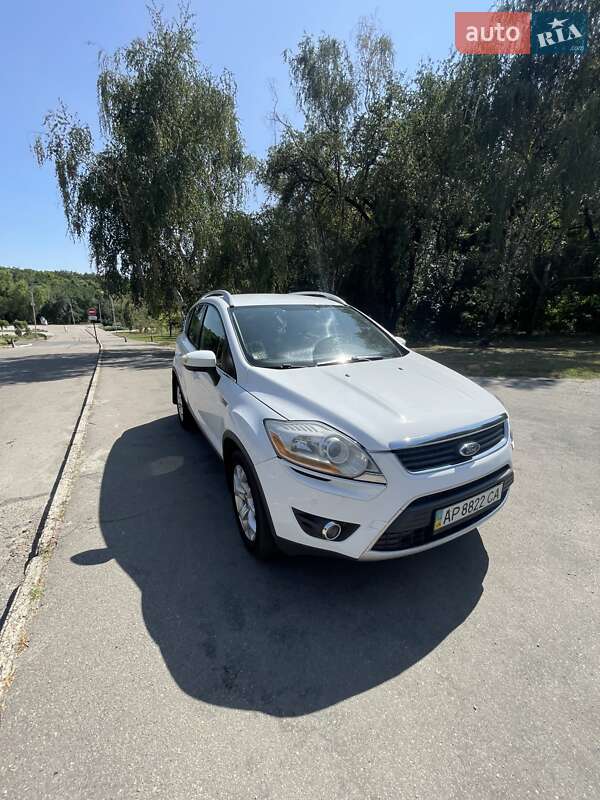Внедорожник / Кроссовер Ford Kuga 2011 в Запорожье