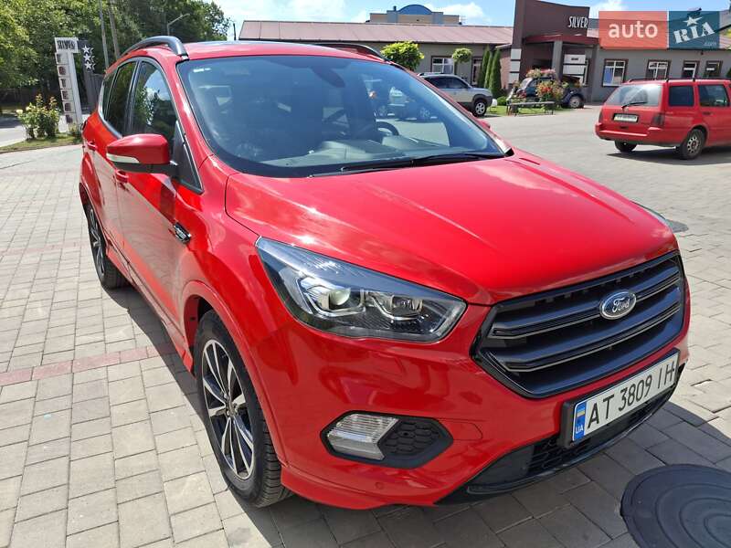 Позашляховик / Кросовер Ford Kuga 2018 в Івано-Франківську