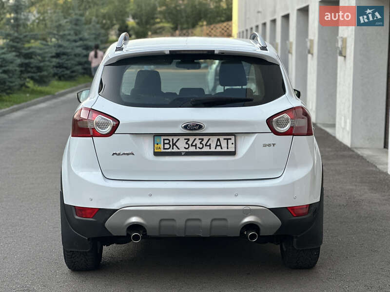 Внедорожник / Кроссовер Ford Kuga 2010 в Ровно
