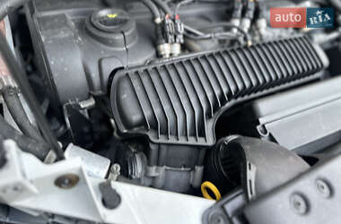 Внедорожник / Кроссовер Ford Kuga 2010 в 