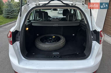 Внедорожник / Кроссовер Ford Kuga 2010 в 