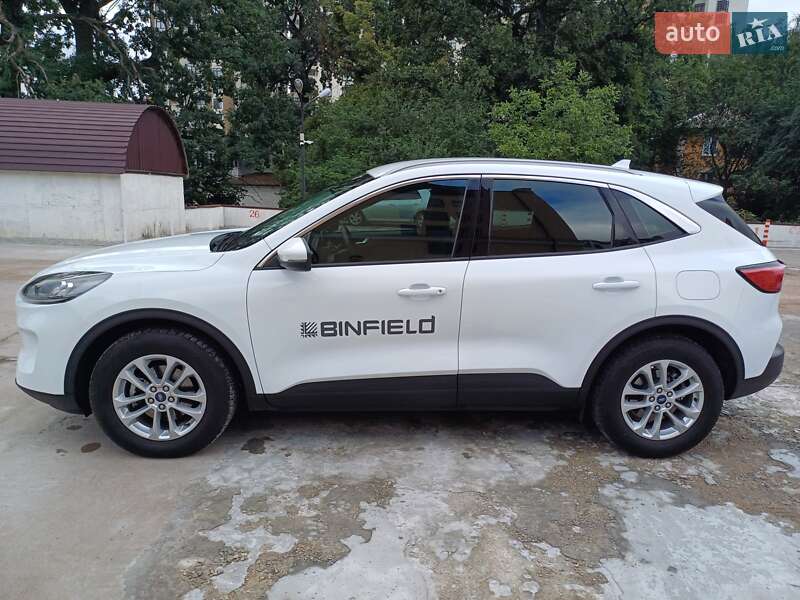 Внедорожник / Кроссовер Ford Kuga 2023 в Киеве