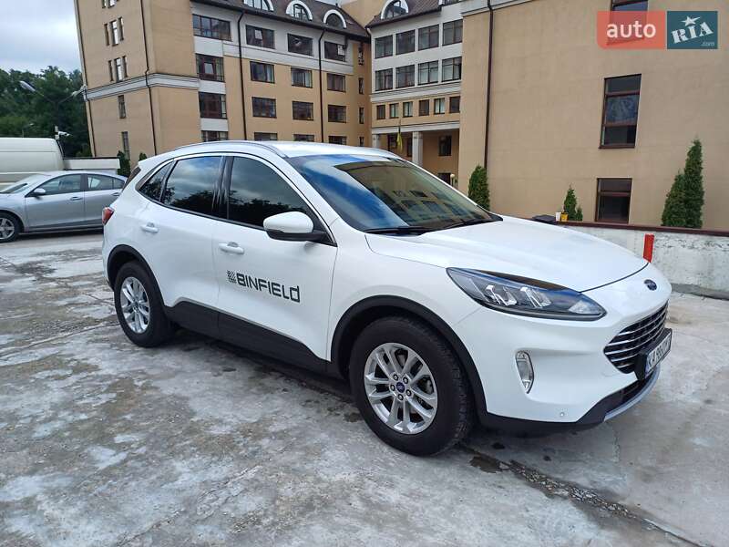 Внедорожник / Кроссовер Ford Kuga 2023 в Киеве
