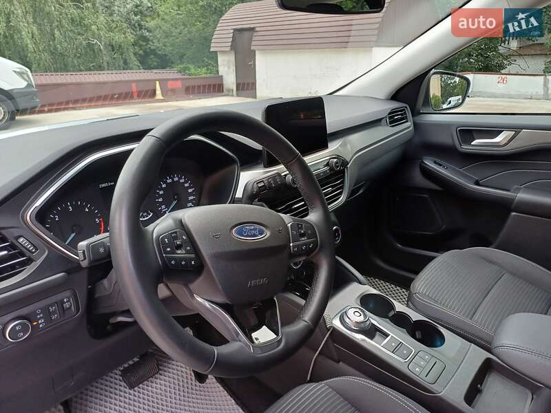 Внедорожник / Кроссовер Ford Kuga 2023 в Киеве