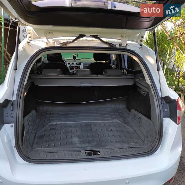 Внедорожник / Кроссовер Ford Kuga 2012 в Баре фото 5 Внедорожник / Кроссовер Ford Kuga 2012 в Баре