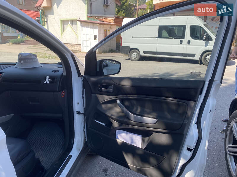 Позашляховик / Кросовер Ford Kuga 2012 в Рахові