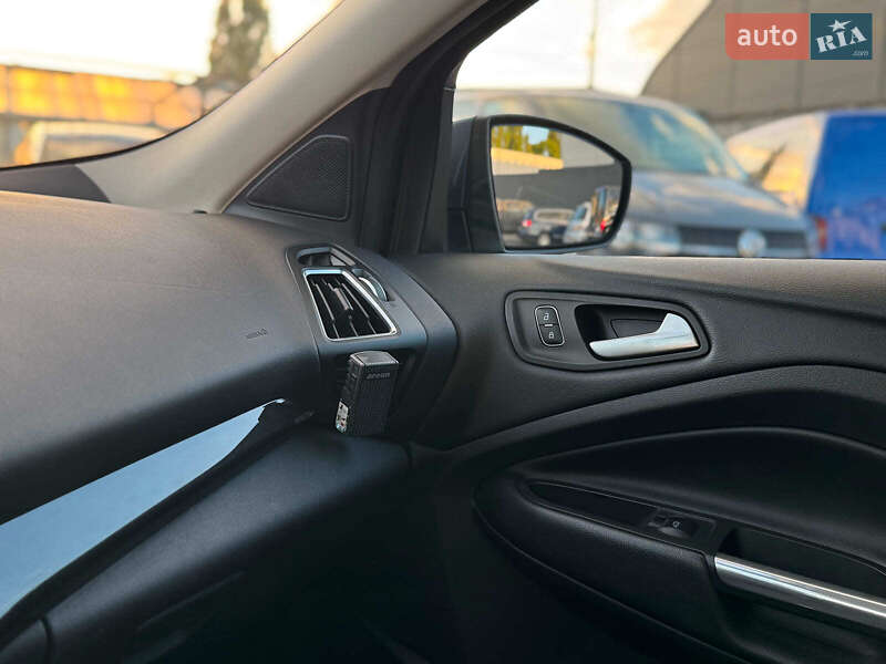 Внедорожник / Кроссовер Ford Kuga 2019 в Киеве