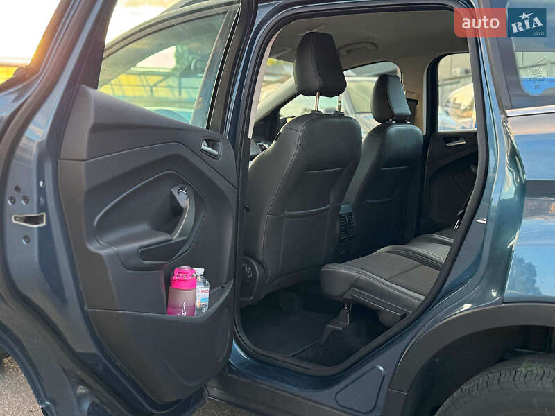 Внедорожник / Кроссовер Ford Kuga 2019 в Киеве