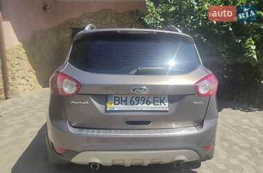 Внедорожник / Кроссовер Ford Kuga 2012 в 