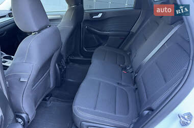 Внедорожник / Кроссовер Ford Kuga 2023 в 