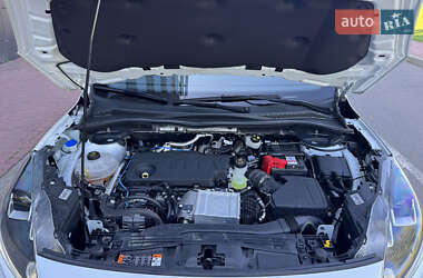 Внедорожник / Кроссовер Ford Kuga 2023 в 