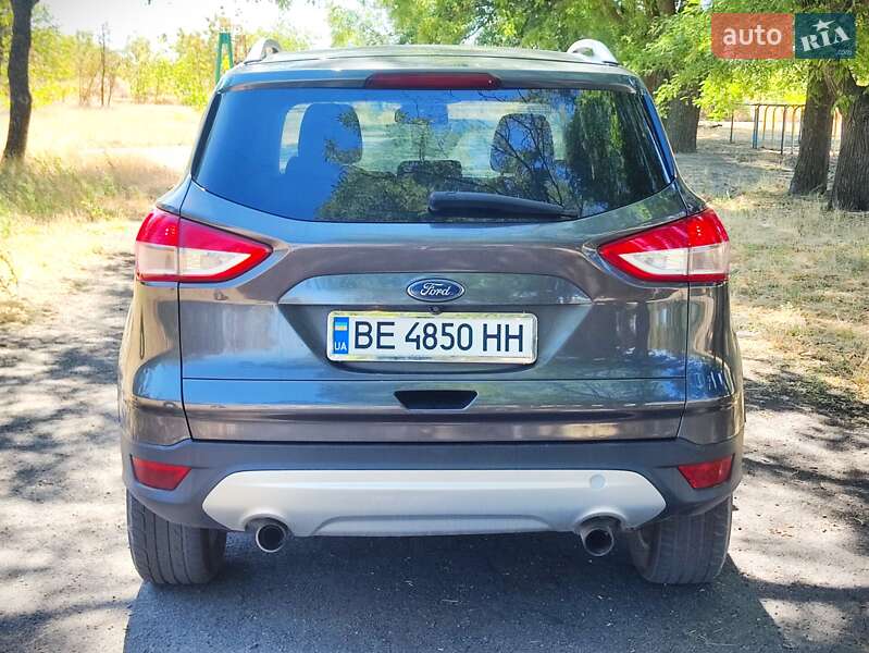 Внедорожник / Кроссовер Ford Kuga 2015 в Вознесенске