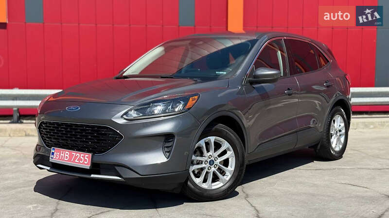 Внедорожник / Кроссовер Ford Kuga 2021 в Киеве