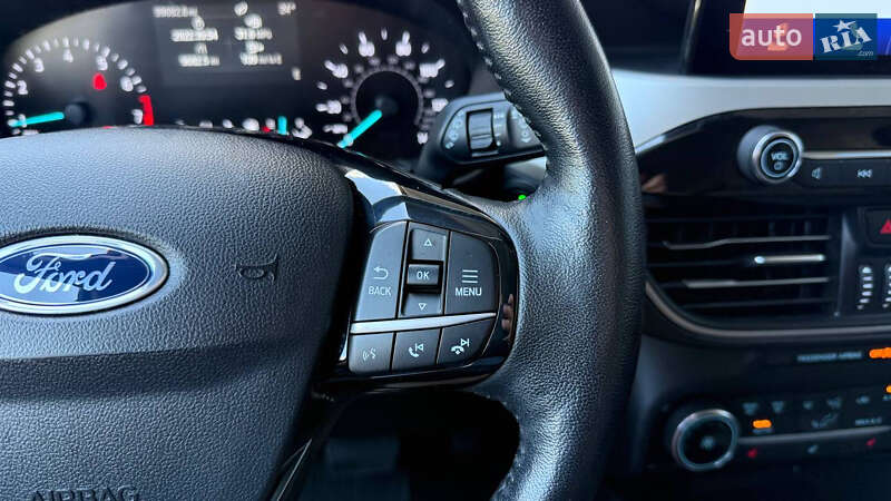 Внедорожник / Кроссовер Ford Kuga 2021 в Киеве