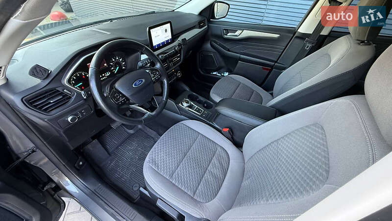 Внедорожник / Кроссовер Ford Kuga 2021 в Киеве