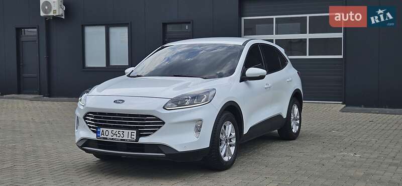 Внедорожник / Кроссовер Ford Kuga 2020 в Мукачево