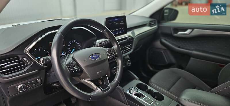 Внедорожник / Кроссовер Ford Kuga 2020 в Мукачево