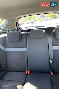 Внедорожник / Кроссовер Ford Kuga 2011 в 