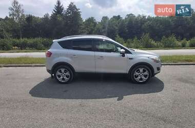 Внедорожник / Кроссовер Ford Kuga 2011 в 