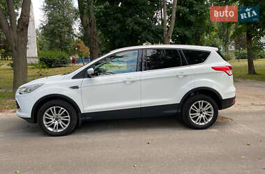 Внедорожник / Кроссовер Ford Kuga 2016 в 