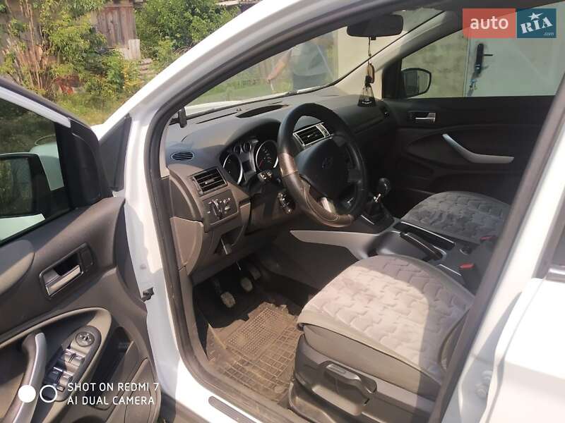 Внедорожник / Кроссовер Ford Kuga 2010 в Машевке фото 5 Внедорожник / Кроссовер Ford Kuga 2010 в Машевке