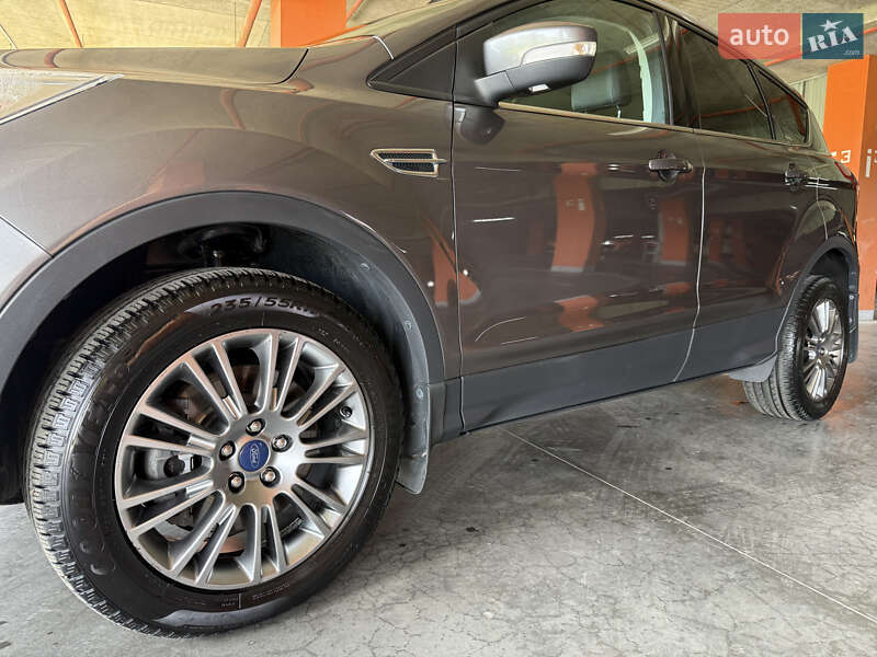 Внедорожник / Кроссовер Ford Kuga 2013 в Львове