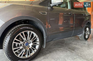 Внедорожник / Кроссовер Ford Kuga 2013 в 