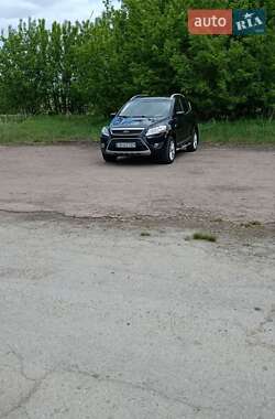 Внедорожник / Кроссовер Ford Kuga 2012 в 