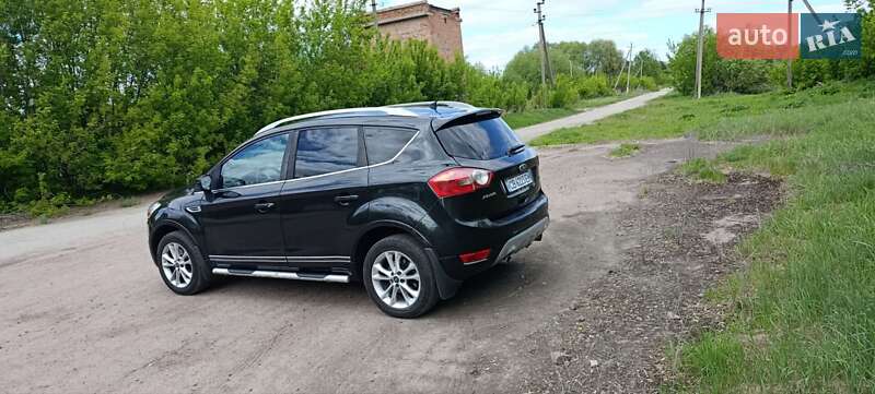 Внедорожник / Кроссовер Ford Kuga 2012 в Мене